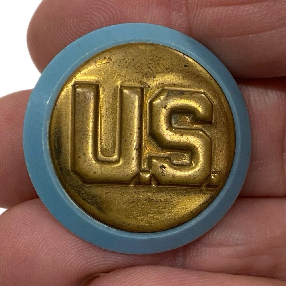 WWII Era U.S. Army Infantry Enlisted Collar Disc Pin Blue Plastic Backing